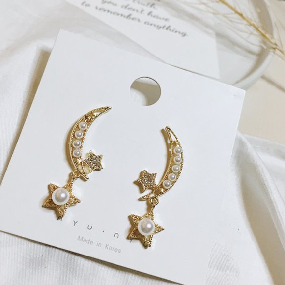 Moon Star boho dangle earrings - Picture 2 of 9